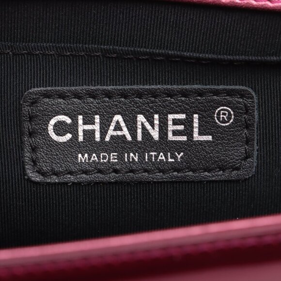 Chanel Small Patent Boy Bag - Picture 8 of 9
